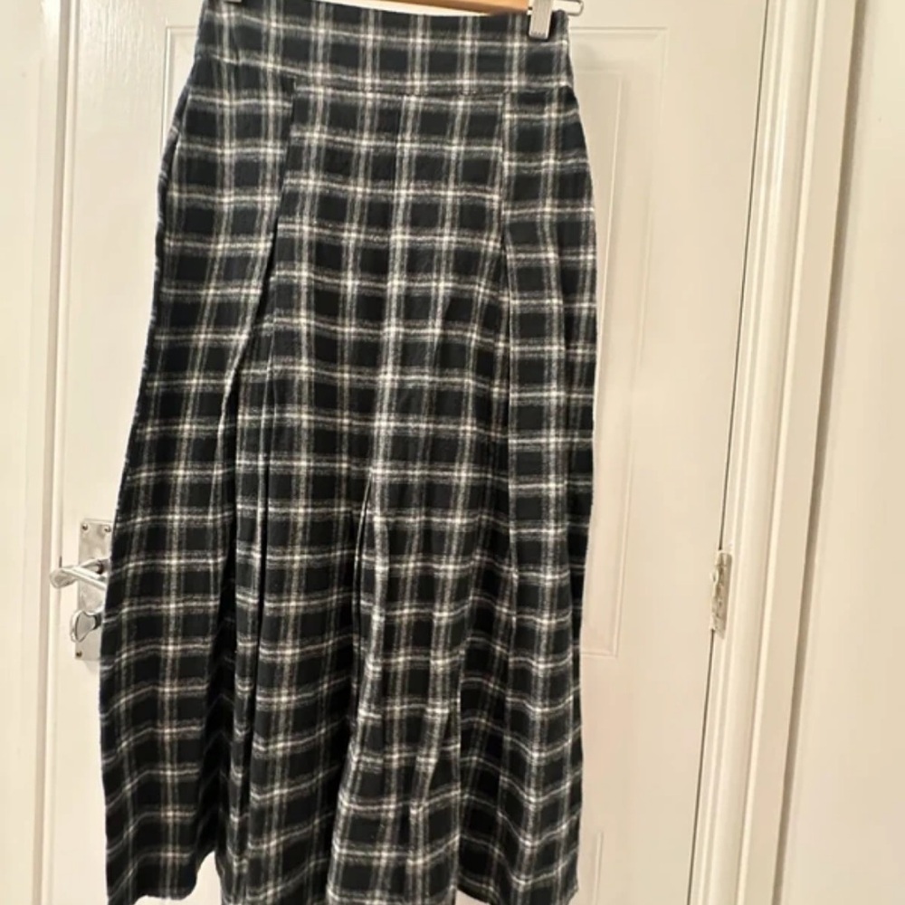 Pull&Bear Black and White Checkered A-Line Skirt